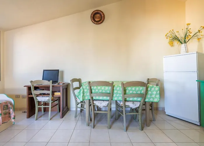 Via Mazzini 87 * Calasetta